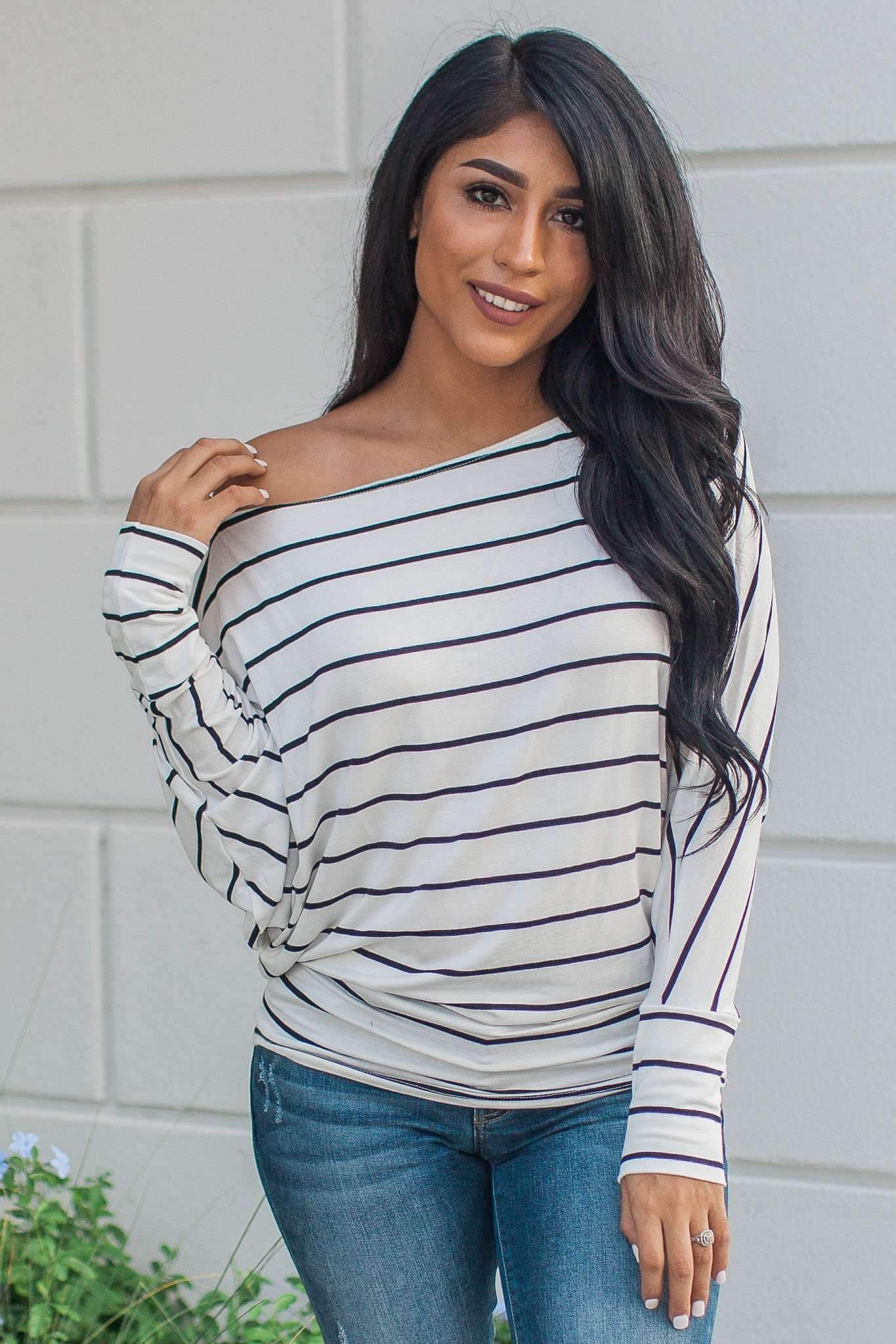 "Set On You" Knit Top (Off White)