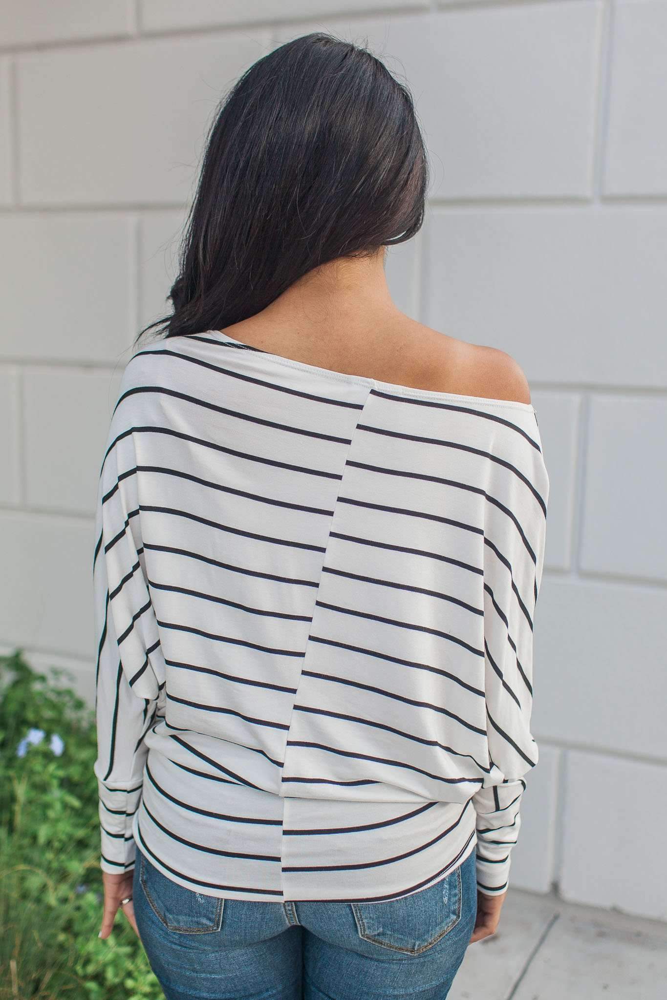"Set On You" Knit Top (Off White)