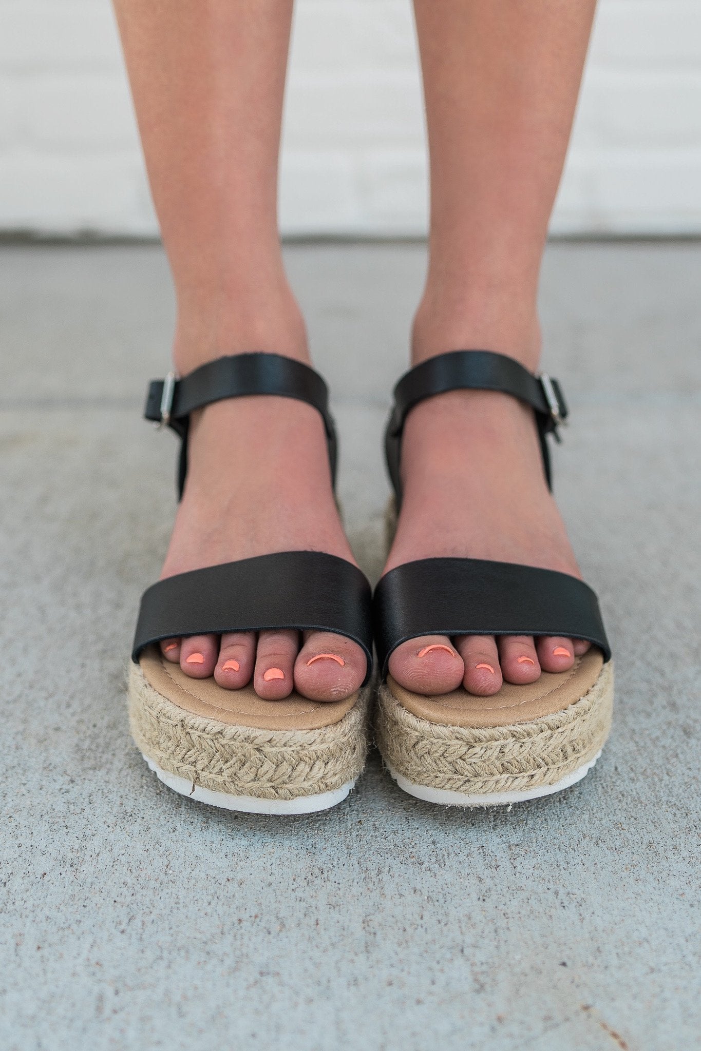 "Make Things Easy" Flatform Sandals (Black)