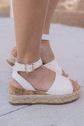 "Lead The Way" Flatform Sandals (White)