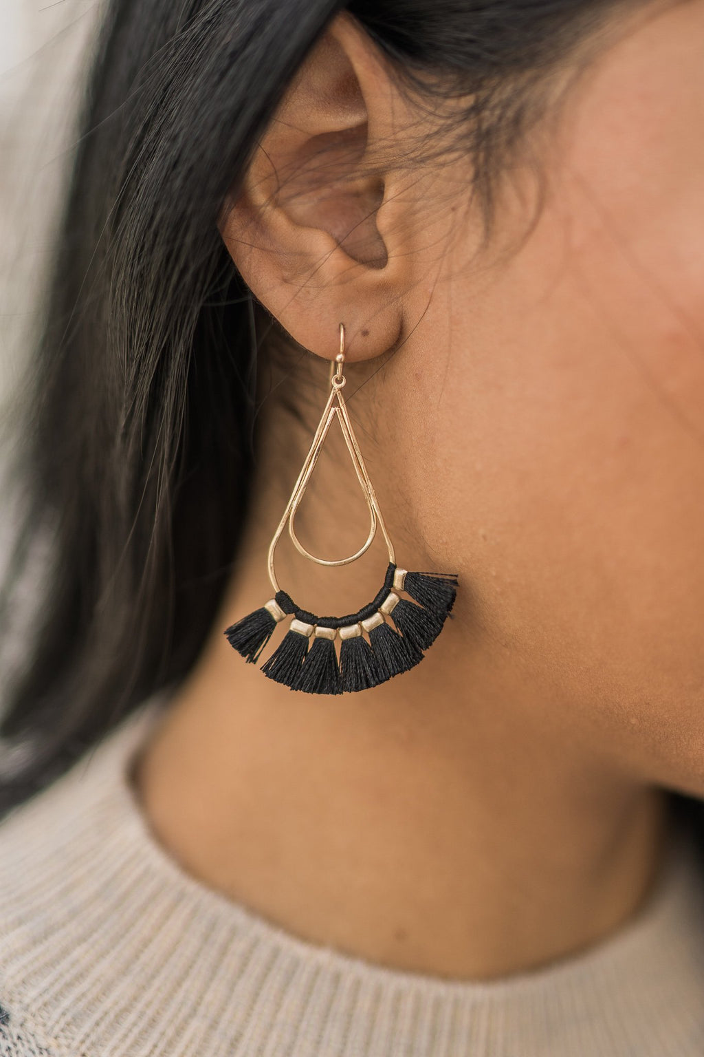 Mandy Teardrop Earrings (Black)