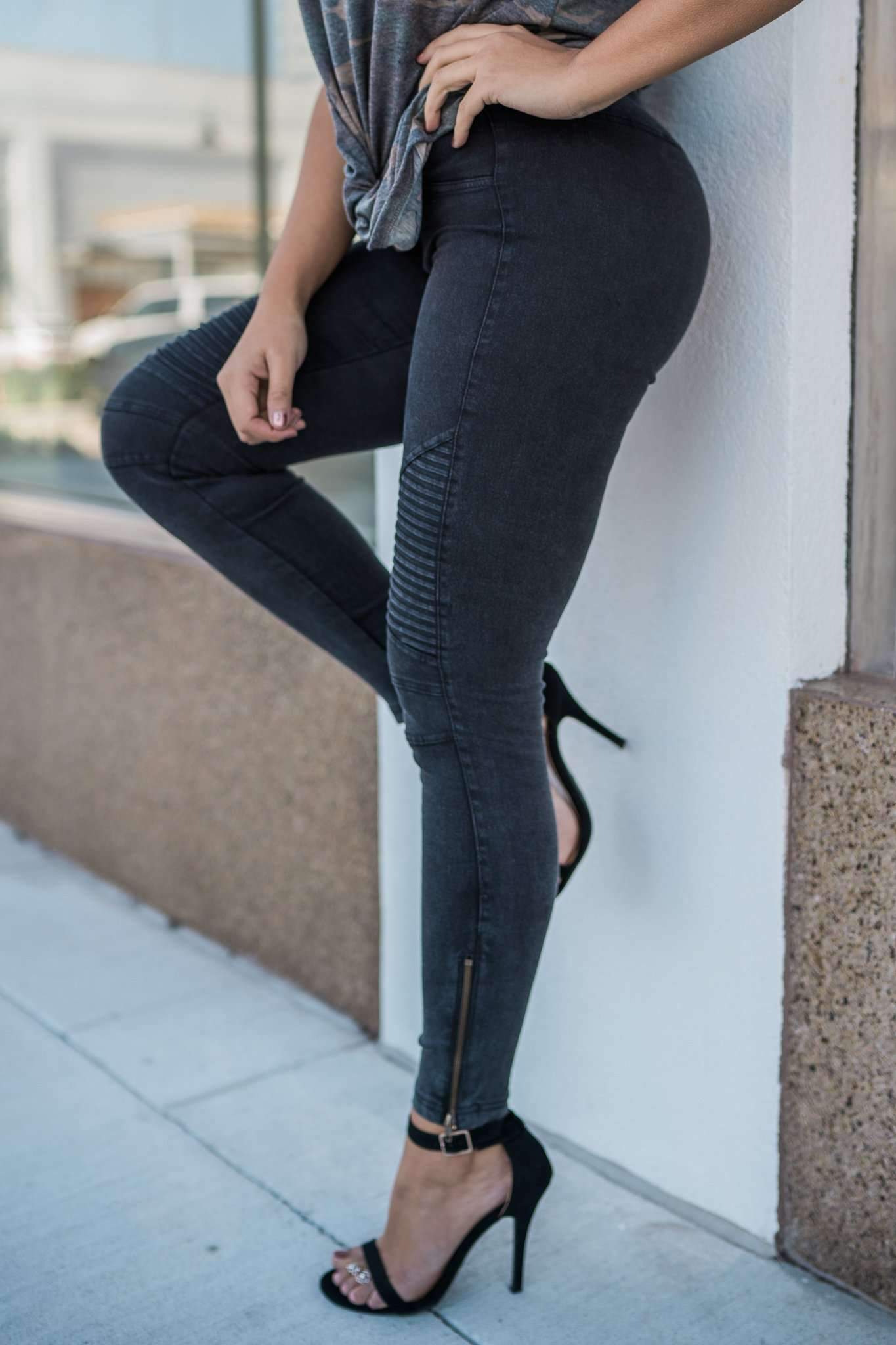 "Set The Trend" Moto Leggings (Black)