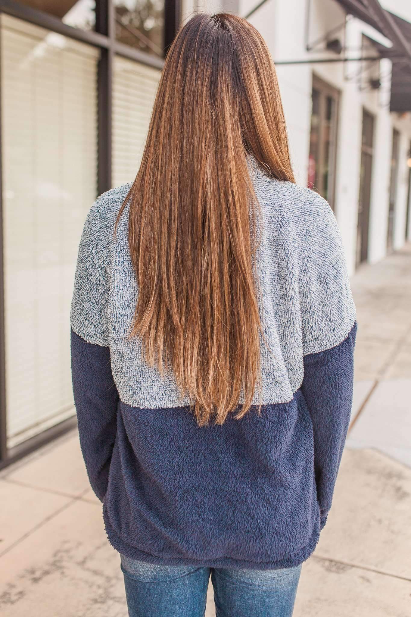 A Split Decision Fuzzy Pullover (Navy)