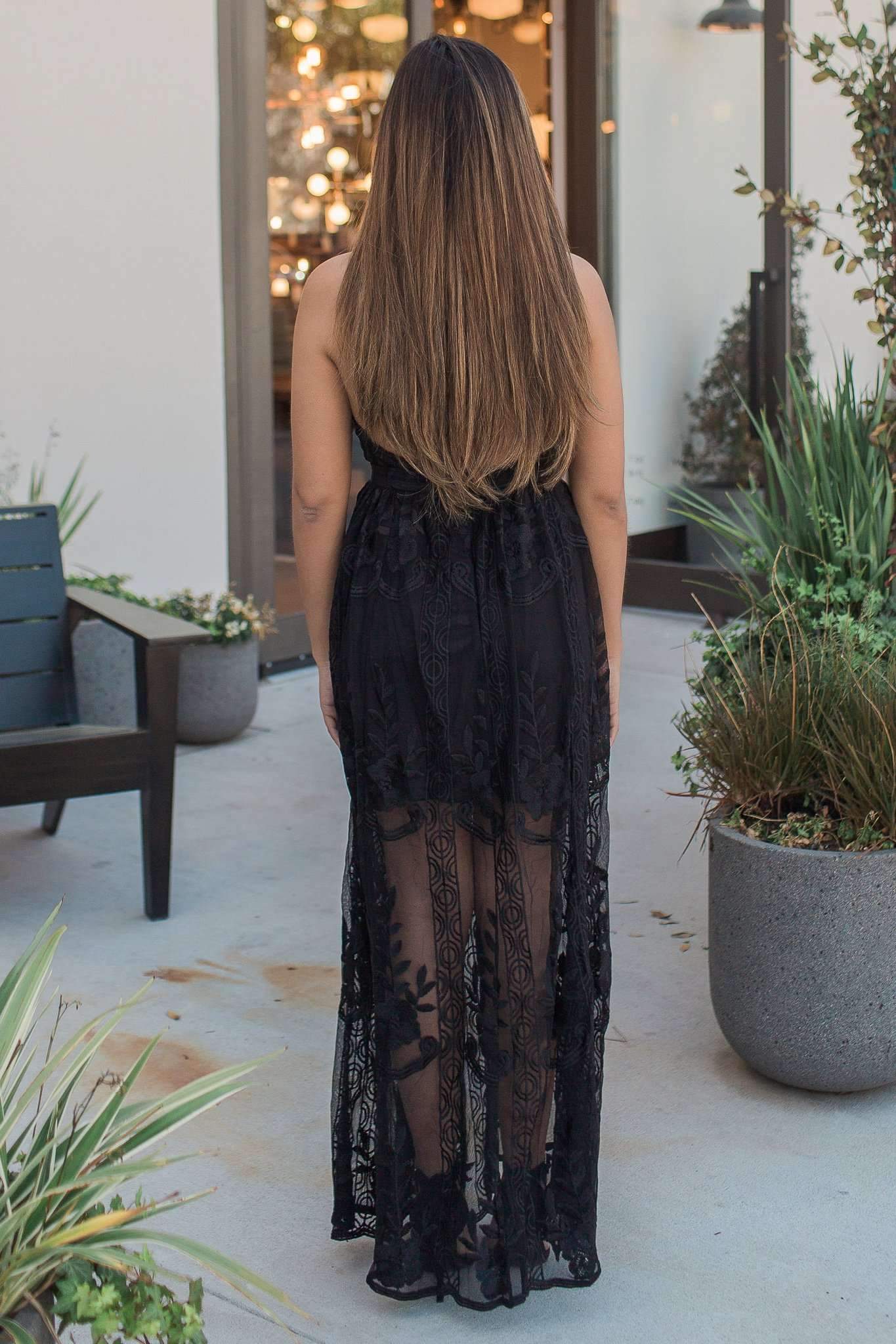 "Lace That Flirts" Maxi Dress (Black)